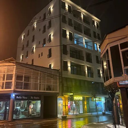 Star Apartment *